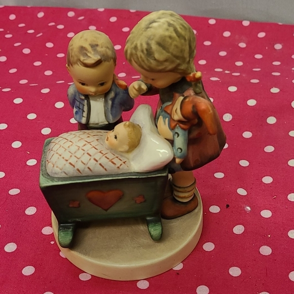 VINTAGE M.I. HUMMEL Figurine 333 blessed event1955 - Picture 2 of 8